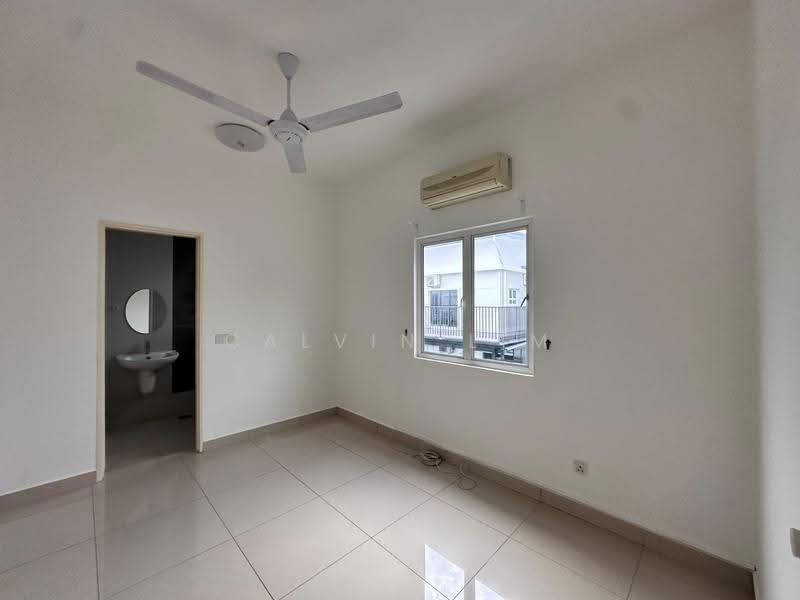 Semi-Detached House for Sale in Setia Damai (Setia Alam) - Calvin Lim - Bathroom - PropertyGuru.com.my