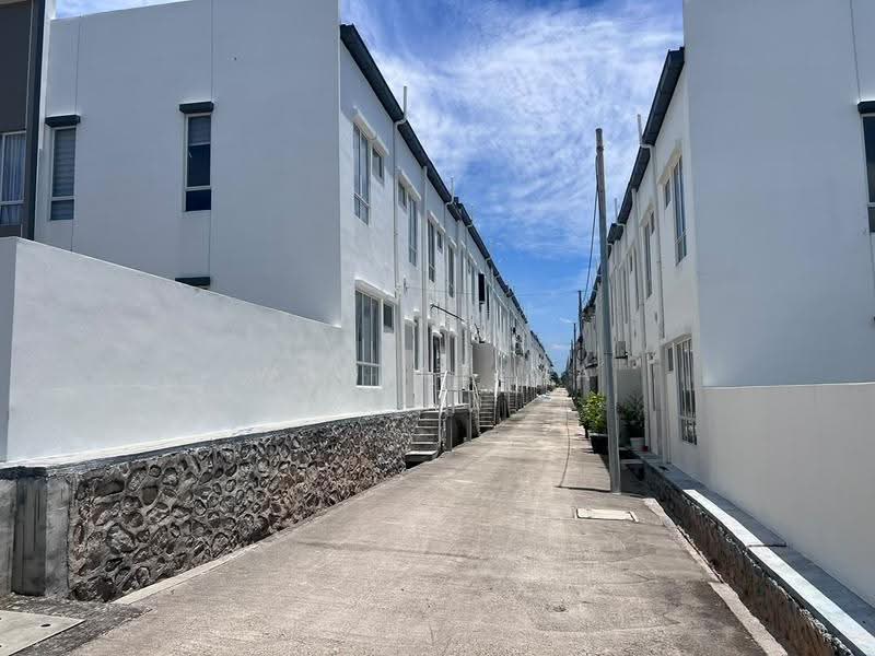 Terraced House for Sale in Bandar Sri Sendayan (Negeri Sembilan) - Wan Azima - Exterior - PropertyGuru.com.my