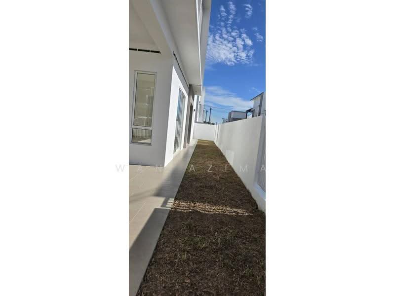 Terraced House for Sale in Bandar Sri Sendayan (Negeri Sembilan) - Wan Azima - Exterior - PropertyGuru.com.my