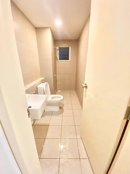 Kondominium untuk Disewa di Lakefront Homes - Baxter Lim - Bathroom - PropertyGuru.com.my