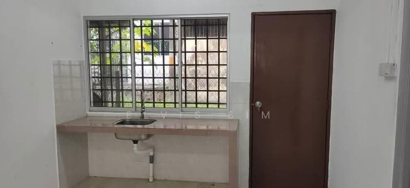 Rumah Teres 2-Tingkat untuk Disewa di Taman Bukit Mewah (Tampoi) - Elvis Sim - Kitchen - PropertyGuru.com.my