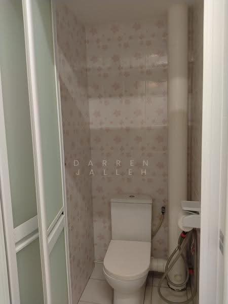 Rumah Flat untuk Dijual di Taman Pelangi Indah - Darren Jalleh - Toilet - PropertyGuru.com.my