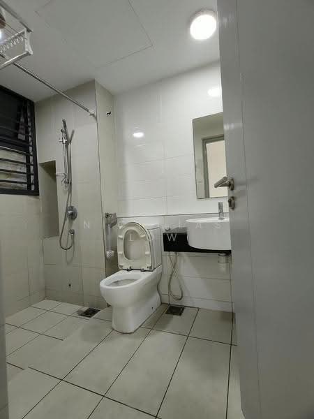 Service Residence for Rent at Residences @ 1 Tebrau - Nicholas Low - Bathroom - PropertyGuru.com.my