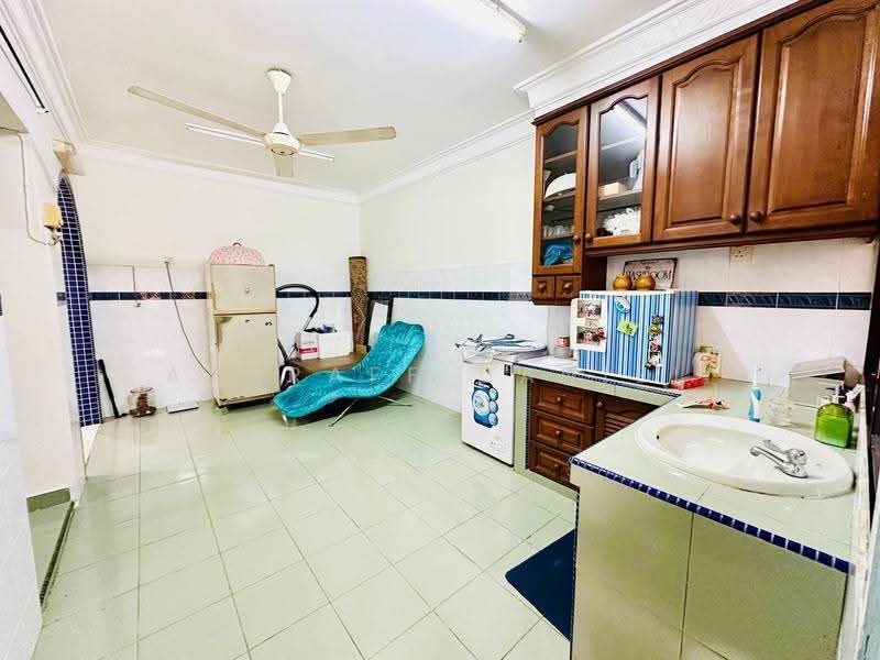2-storey Terraced House for Sale in Seksyen 1 (Bangi) - Ashraff Daniel - Bathroom - PropertyGuru.com.my