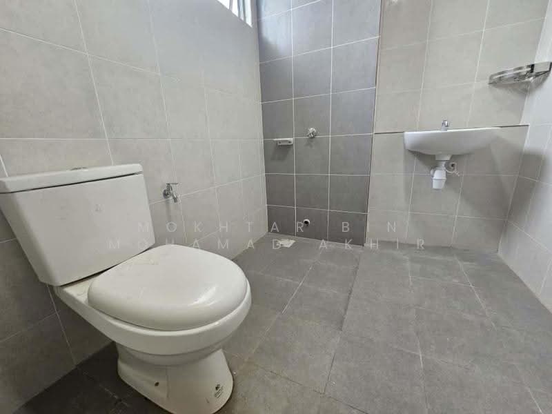 2-storey Terraced House for Rent in Dengkil (Selangor) - Mokhtar Bin Mohamad Akhir - Bathroom - PropertyGuru.com.my