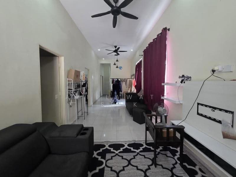 Rumah Teres 1-Tingkat untuk Dijual di Kuantan (Pahang) - Fazielawatie Ishak - Living Room - PropertyGuru.com.my
