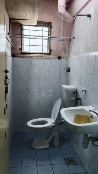 Apartment for Rent at Anggerik Apartment - Zann Fauzan - Bathroom - PropertyGuru.com.my