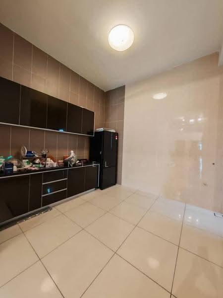 Rumah Kluster untuk Dijual di Kempas Utama (Tebrau) - Daniel Yong - Kitchen - PropertyGuru.com.my