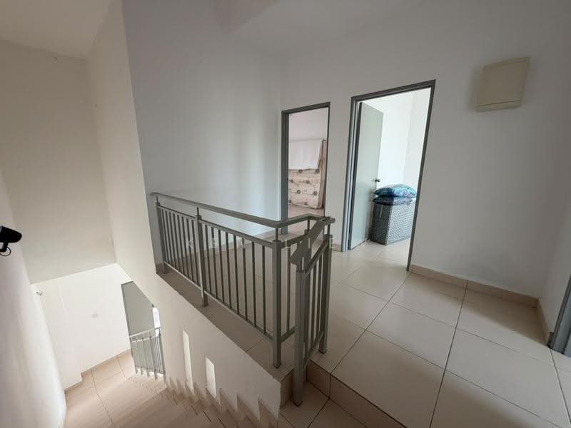 Semi-Detached House for Rent in Kelapa Sawit (Kulai) - Ken Liew - Corridor - PropertyGuru.com.my