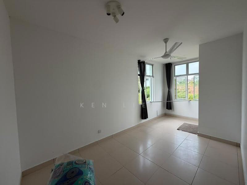 Semi-Detached House for Rent in Kelapa Sawit (Kulai) - Ken Liew - Living Room - PropertyGuru.com.my