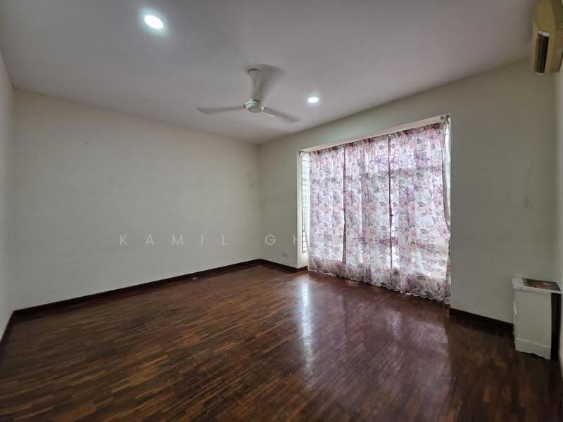 2-storey Terraced House for Sale in Presint 16 (Putrajaya) - Kamil Ghazali - Living Room - PropertyGuru.com.my