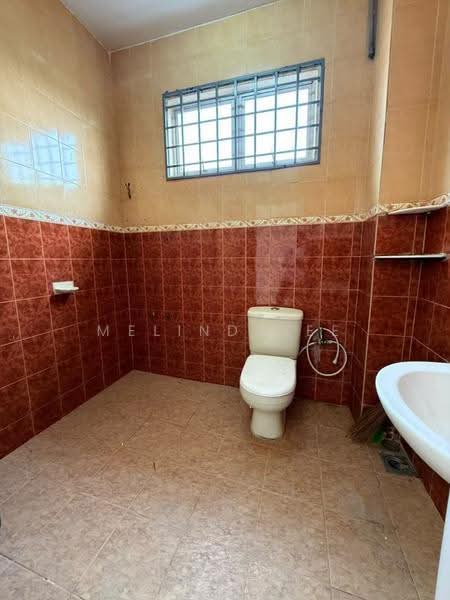 Rumah Teres 2-Tingkat untuk Dijual di Kota Masai (Pasir Gudang) - Melinda Ee - Bathroom - PropertyGuru.com.my