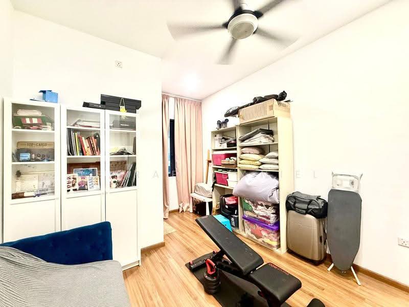 2-storey Terraced House for Sale in Denai Alam (Shah Alam) - Ashraff Daniel - Living Room - PropertyGuru.com.my