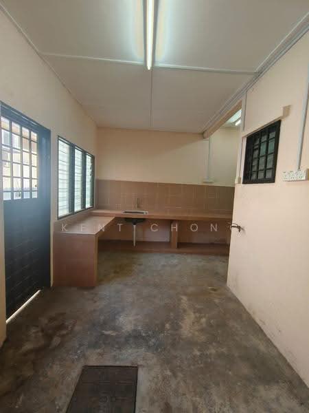 2-storey Terraced House for Rent in Taman Puncak Jalil (Seri Kembangan) - Kent Chong - Kitchen - PropertyGuru.com.my