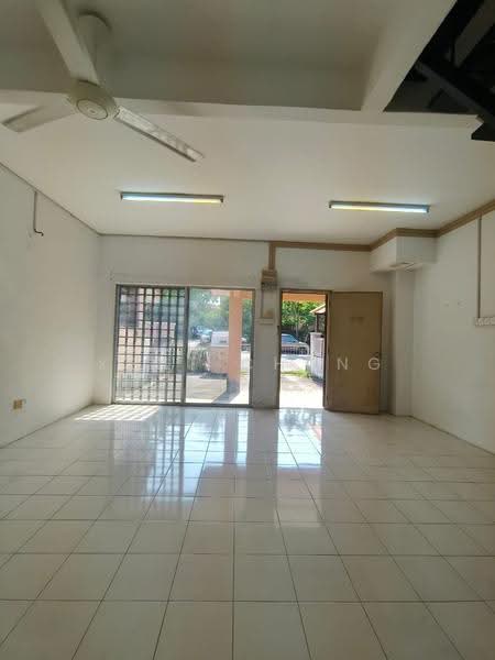 2-storey Terraced House for Rent in Taman Puncak Jalil (Seri Kembangan) - Kent Chong - Living Room - PropertyGuru.com.my