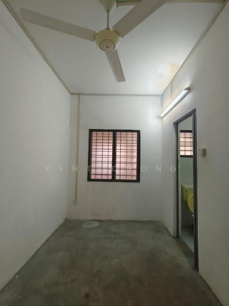 2-storey Terraced House for Rent in Taman Puncak Jalil (Seri Kembangan) - Kent Chong - Interior - PropertyGuru.com.my