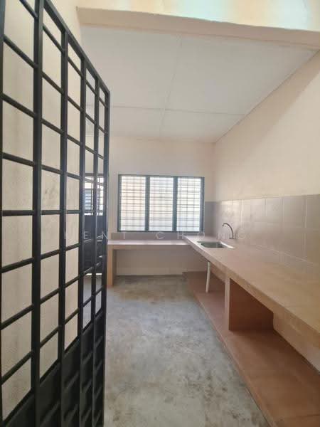 2-storey Terraced House for Rent in Taman Puncak Jalil (Seri Kembangan) - Kent Chong - Kitchen - PropertyGuru.com.my