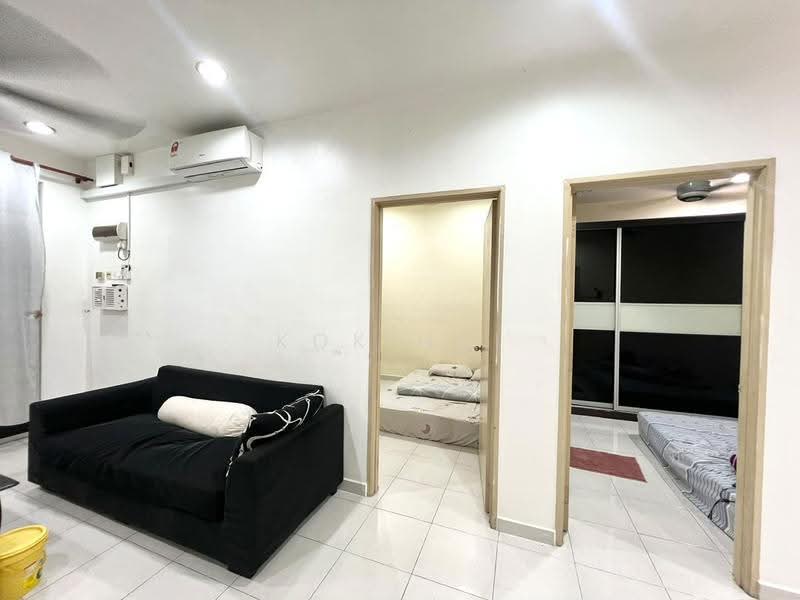 1-storey Terraced House for Sale in Austin Crest (Johor Bahru) - Kok Hui - Living Room - PropertyGuru.com.my