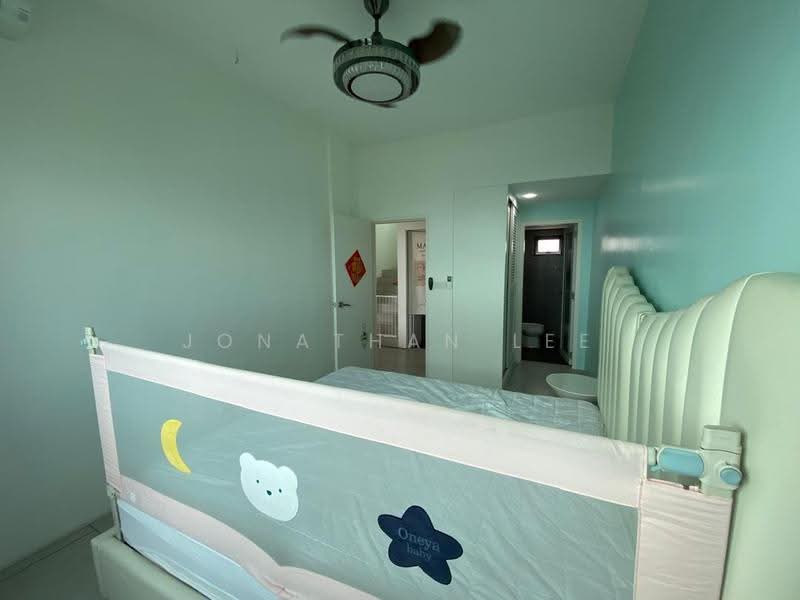 Kediaman Servis untuk Dijual di Meritus Residensi - Jonathan Lee - Bedroom - PropertyGuru.com.my