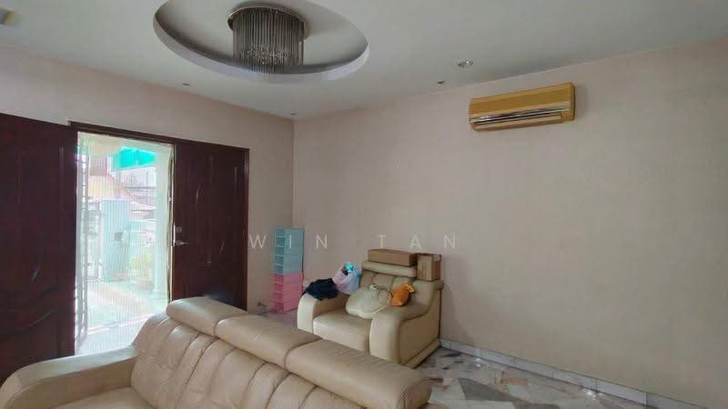 2-storey Terraced House for Sale in Johor Bahru (Johor) - Win Tan - Living Room - PropertyGuru.com.my