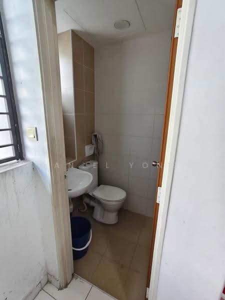 Kediaman Servis untuk Disewa di Sky Gardens Residences - Daniel Yong - Bathroom - PropertyGuru.com.my