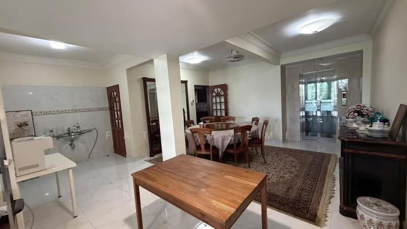 Rumah Banglo untuk Dijual di SS19 (Subang Jaya) - Fatin Azemi - Dining Room - PropertyGuru.com.my