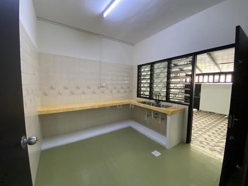 2-storey Terraced House for Rent in Bandar Baru Sri Petaling (Sri Petaling) - Paulson Loh - Kitchen - PropertyGuru.com.my