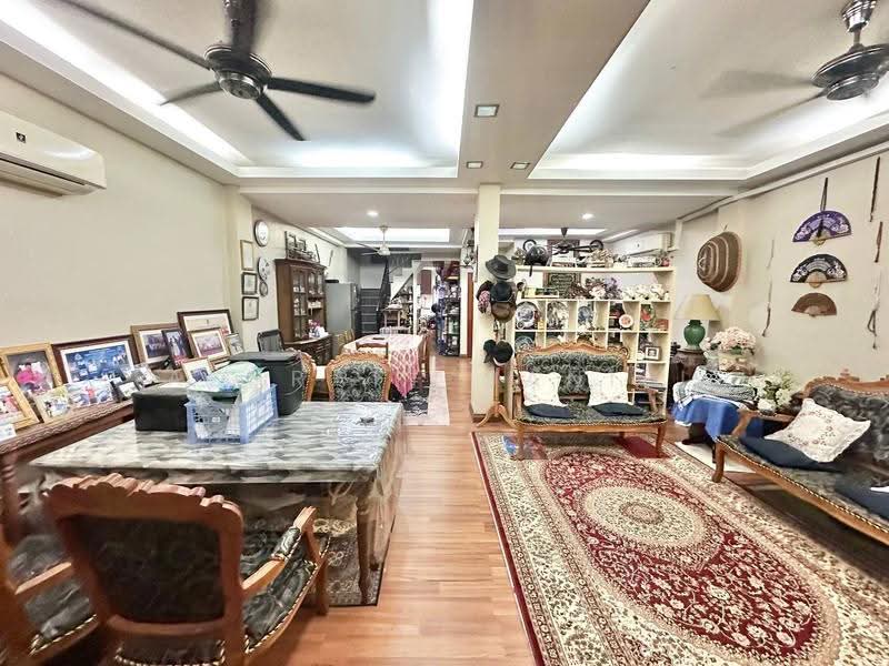 1.5-storey Terraced House for Sale in Keramat (Kuala Lumpur) - Ashraff Daniel - Living Room - PropertyGuru.com.my