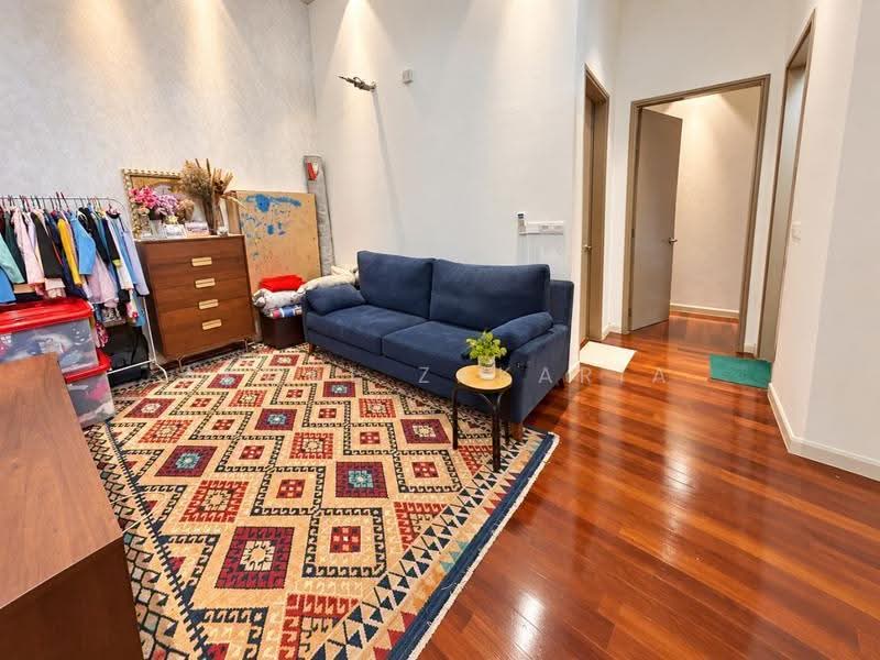 Rumah Teres 2-Tingkat untuk Dijual di Cyberjaya (Selangor) - Akmal Zakaria - Living Room - PropertyGuru.com.my