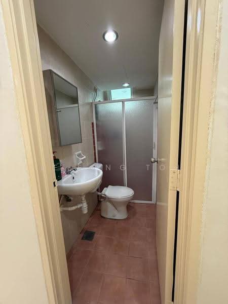 Apartment for Sale at Pulai View - Ee Fong Toh - Bathroom - PropertyGuru.com.my