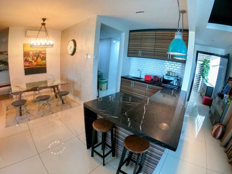 Kondominium untuk Disewa di Saville @ The Park - Rodhie . - Dining Room - PropertyGuru.com.my