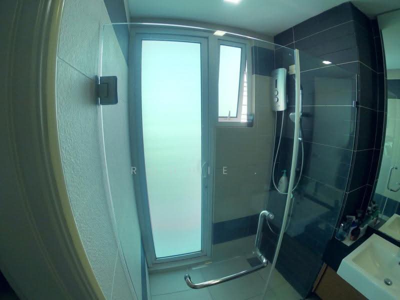 Kondominium untuk Disewa di Saville @ The Park - Rodhie . - Bathroom - PropertyGuru.com.my