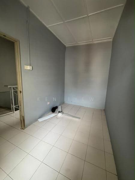 2-storey Terraced House for Sale in Taman Putri Kulai (Kulai) - Ken Liew - Interior - PropertyGuru.com.my