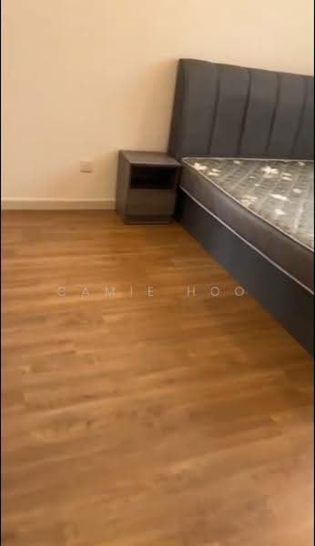 Kediaman Servis untuk Dijual di Sunway Velocity TWO - Camie Hoo - Bedroom - PropertyGuru.com.my