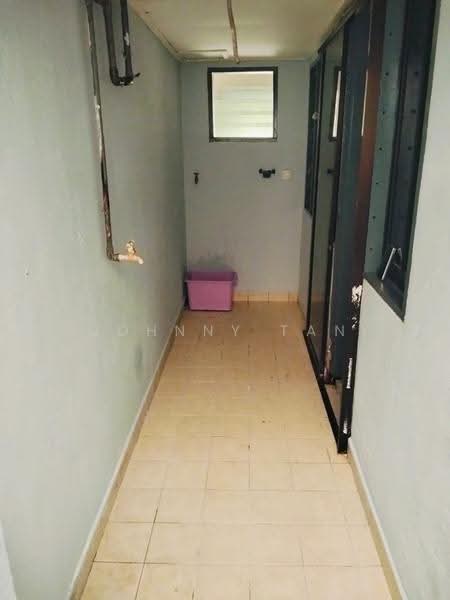 Pangsapuri untuk Disewa di Suria Apartment - Johnny Tan - Corridor - PropertyGuru.com.my