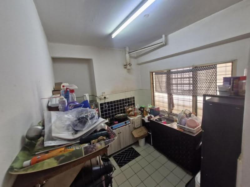 Condominium for Sale at Estana Court - Azzad Zarull - Kitchen - PropertyGuru.com.my