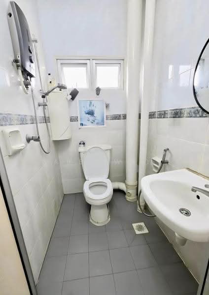 Apartment for Rent at Taman Kristal - Abby Woo - Bathroom - PropertyGuru.com.my
