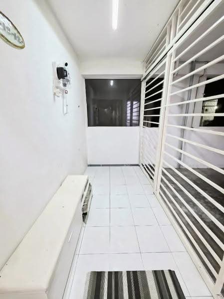 Apartment for Rent at Taman Kristal - Abby Woo - Corridor - PropertyGuru.com.my