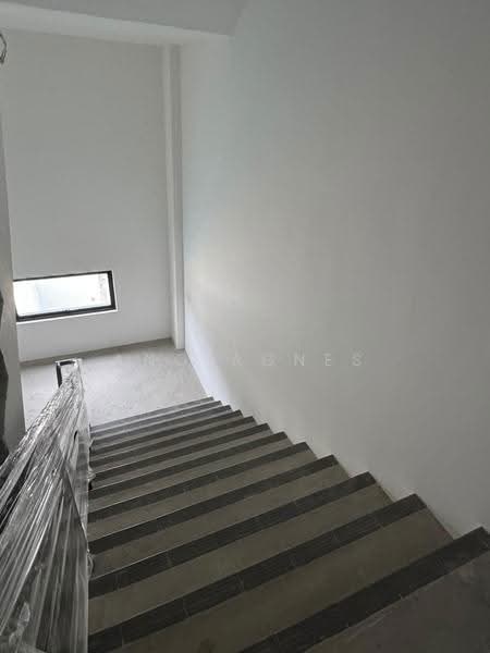 Semi-D Factory for Sale in Kampung Sri Cheeding (Jenjarom) - Ang Agnes - Interior - PropertyGuru.com.my