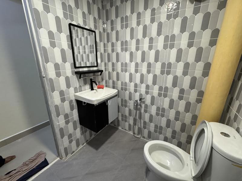Flat for Rent at PKNS Seksyen 24 - Adaw Zain - Bathroom - PropertyGuru.com.my
