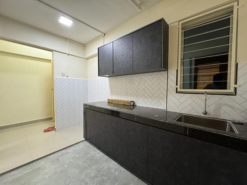 Flat for Rent at PKNS Seksyen 24 - Adaw Zain - Kitchen - PropertyGuru.com.my