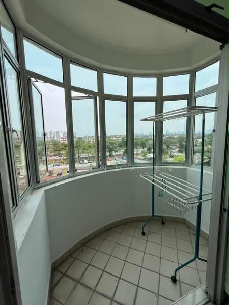 Pangsapuri untuk Dijual di Bayu Puteri 1 - Melinda Ee - Balcony - PropertyGuru.com.my