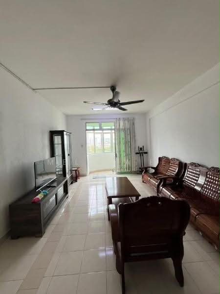 Pangsapuri untuk Dijual di Bayu Puteri 1 - Melinda Ee - Living Room - PropertyGuru.com.my