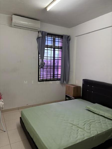 Pangsapuri untuk Dijual di Bayu Puteri 1 - Melinda Ee - Bedroom - PropertyGuru.com.my
