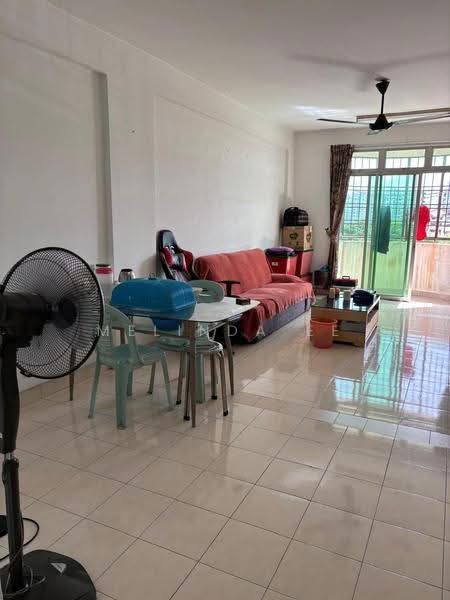 Pangsapuri untuk Dijual di Bayu Puteri 1 - Melinda Ee - Living Room - PropertyGuru.com.my