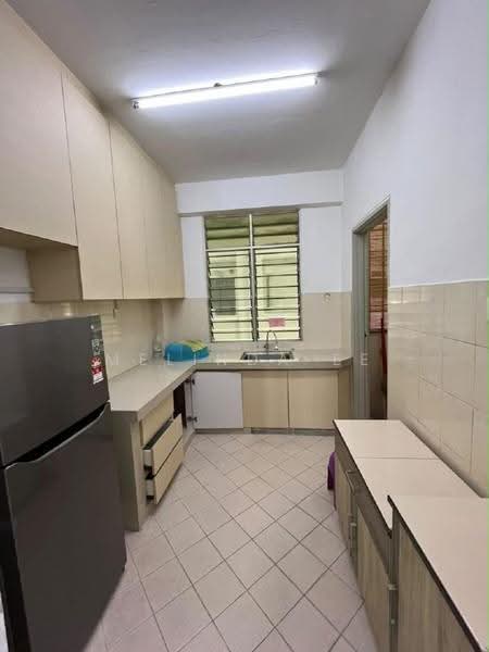 Pangsapuri untuk Dijual di Bayu Puteri 1 - Melinda Ee - Kitchen - PropertyGuru.com.my
