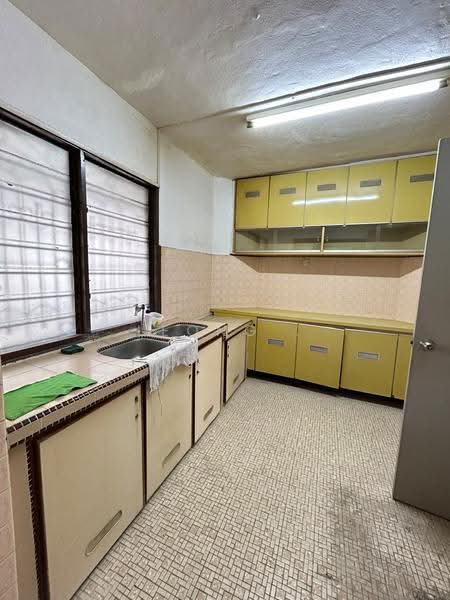 Apartment for Sale at Taman Kampar - Leong . - Kitchen - PropertyGuru.com.my