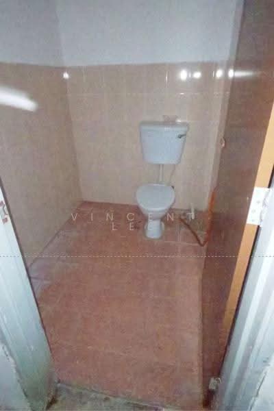 Kedai untuk Disewa di Bandar Sri Permaisuri (Cheras) - Vincent Lee - Bathroom - PropertyGuru.com.my