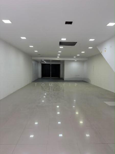 Shop / Office for Rent in Saujana Utama (Puncak Alam) - Tom Yip - Interior - PropertyGuru.com.my