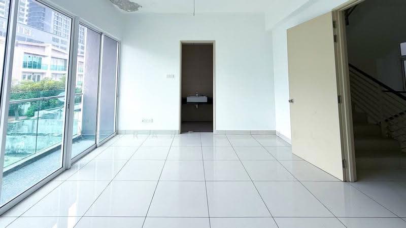 3-storey Terraced House for Sale in Taman Subang Mas (Subang Jaya) - Ashraff Daniel - PropertyGuru.com.my